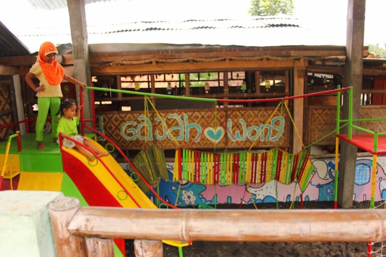 Sekolah Gajahwong di Yogyakarta.
