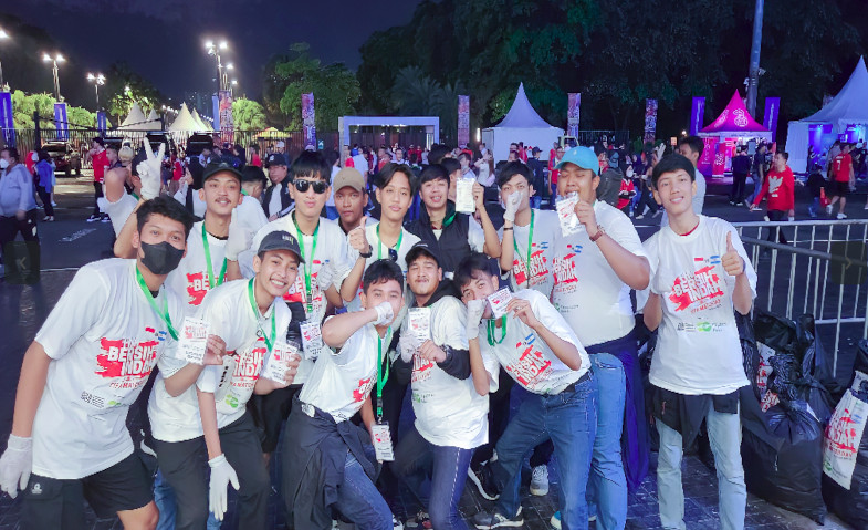 Indonesia-Argentina Berlaga, Pegadaian Bersih-bersih Sampahnya