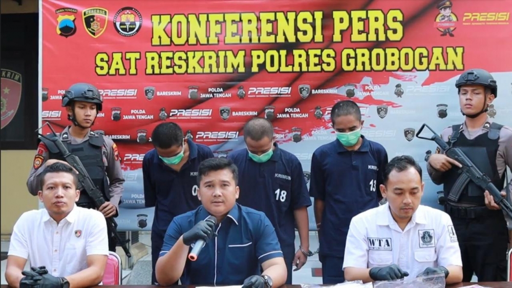 3 Pemuda di Semarang Tega Jual Pacar Melalui Aplikasi MiChat