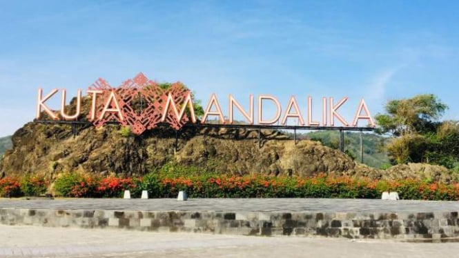 Duh, Tiga Kakek Mesum Rekam Payudara Turis di Pantai Mandalika