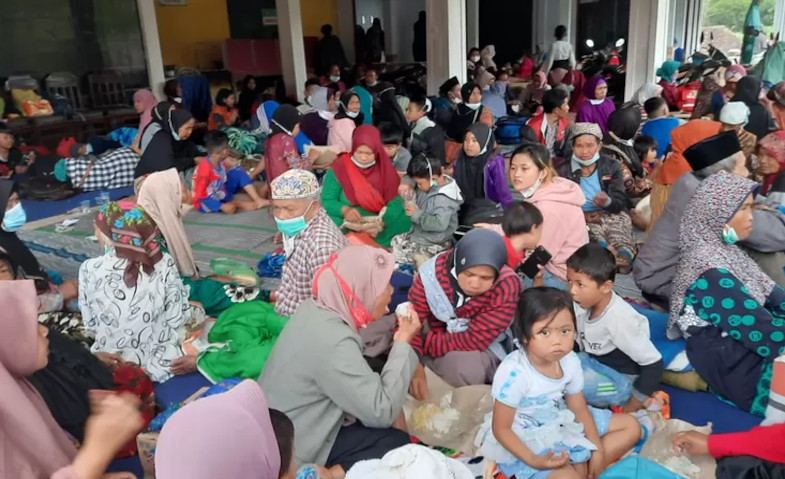 Lahar Dingin Semeru Terjang Lumajang, Ratusan Warga Mengungsi