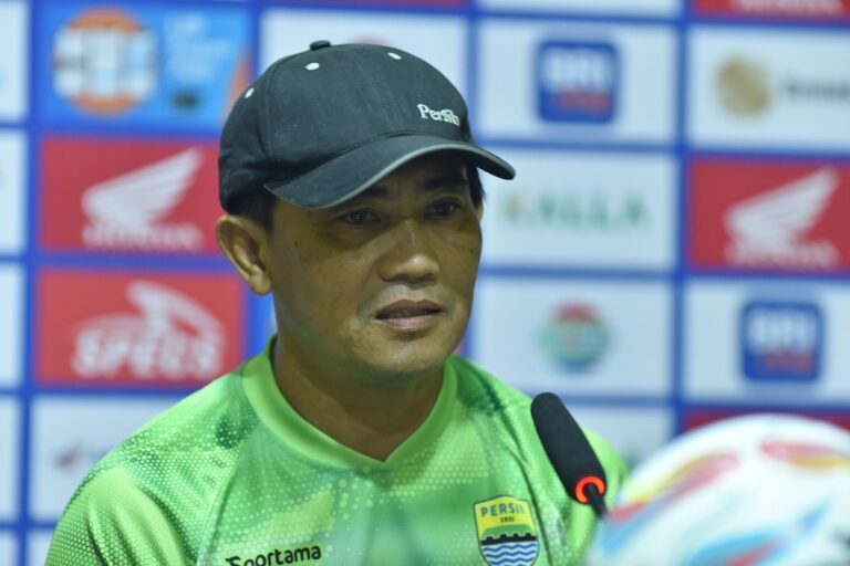 Persib Bandung Keok di Kandang PSM Makassar, Yaya Sunarya Mohon Maaf!