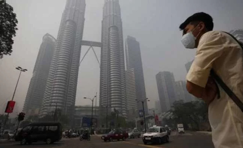 Malaysia Mulai Hadapi Kabut Asap Karhutla Sumatra
