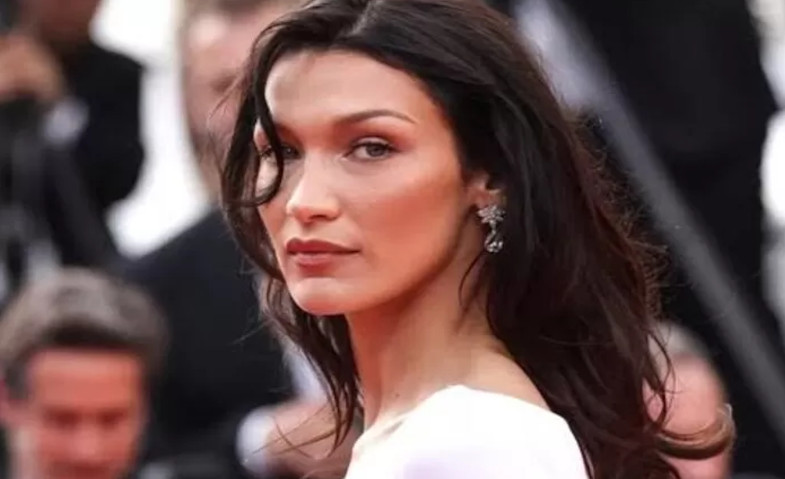 Ini Bantahan Dior Terkait Putus Kontrak Bella Hadid akibat Dukung Palestina