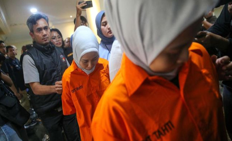 Si Kembar Rihana-Rihani Divonis Empat Tahun Penjara