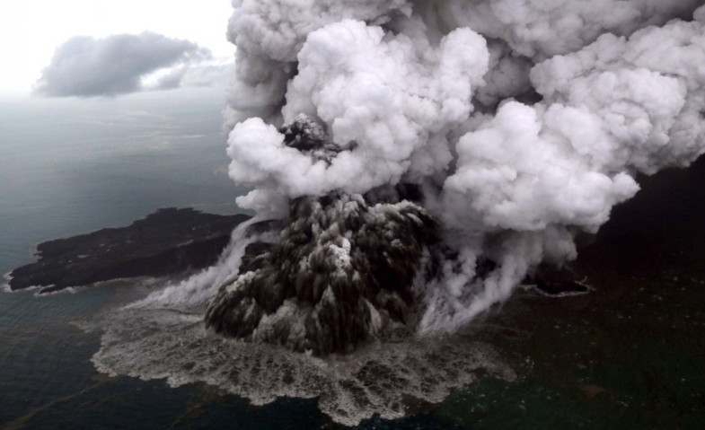 Erupsi Lagi, Semburan Abu Vulkanik Anak Krakatau Capai 650 Meter