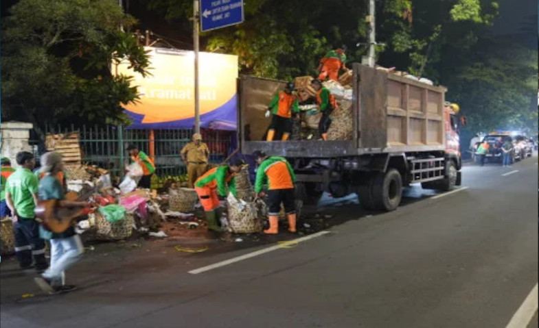 Sampah Perayaan Tahun Baru 2024 di Jakarta Capai 130 Ton