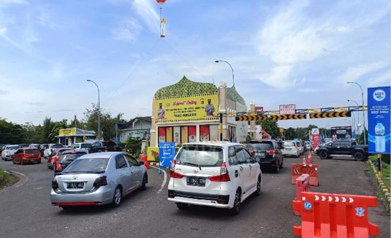 Kendaraan di Rest Area Tol Cipali Pagi Ini Membludak