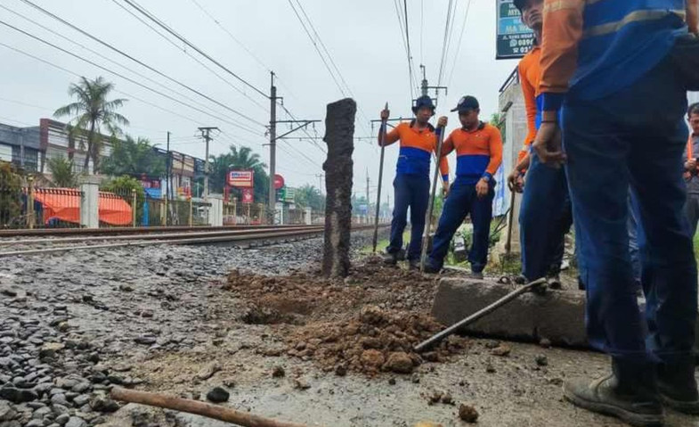 KAI Dorong Pemkot Tutup Perlintasan Sebidang Liar di Depok karena Kerap Terjadi Kecelakaan