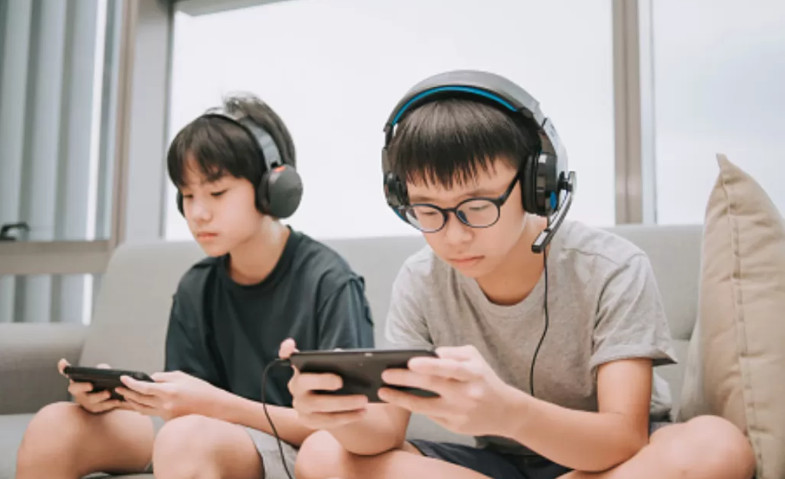 Dua Anak di Jember Alami Gangguan Jiwa akibat Terlalu Sering Main Game Online