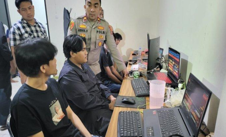 Begini Penampakan Markas Judi Online di Apartemen Jakbar