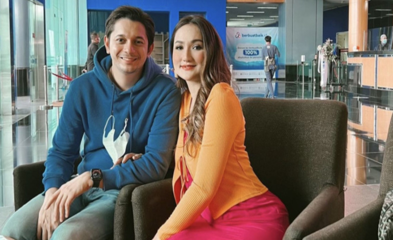 Dikabarkan Rujuk dengan Tengku Dewi, Ini Kata Andrew Andika
