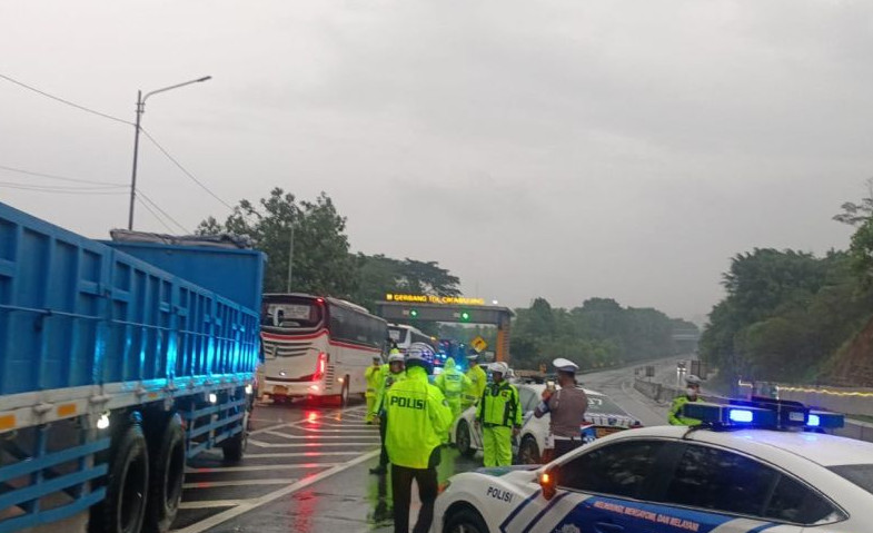 Ada Olah TKP Kecelakaan Beruntun di Tol Cipularang, Lalin Dialihkan Sementara