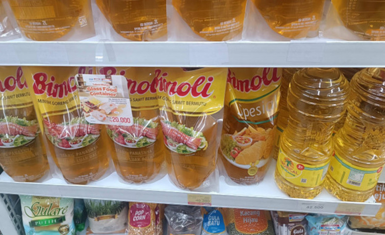 Jelang Nataru, Harga Minyak Goreng di Ritel Turun