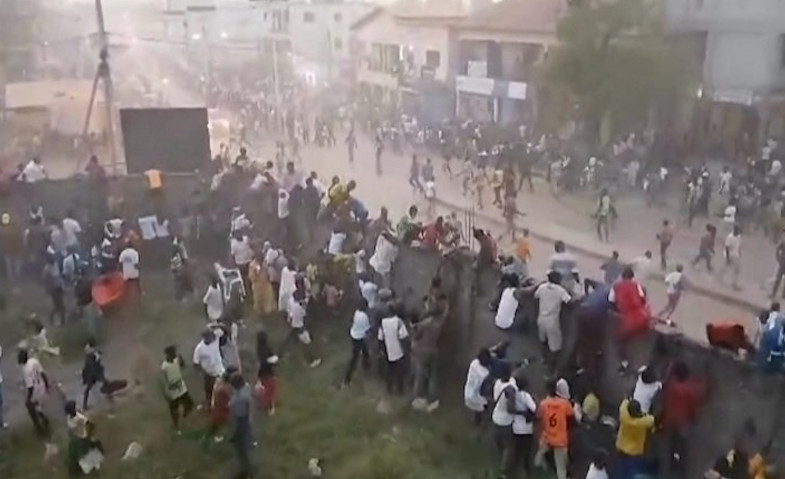 Hampir 100 Orang Tewas akibat Pertandingan Sepak Bola di Guinea Rusuh